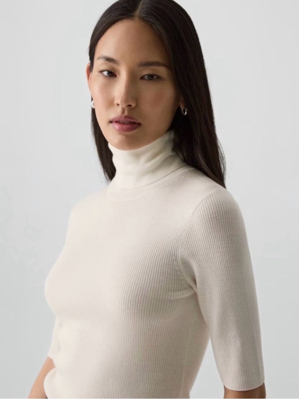 Theory Leenda Short-sleeve Turtleneck - Picture 6 of 11